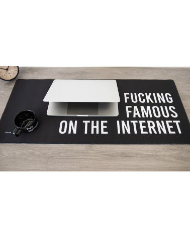 Fisura - Tappetino Scrivania Pc "Fucking Famous On The Internet"
